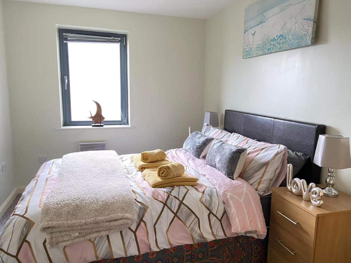 Apartment Lovely 2-bedrooms Step To The