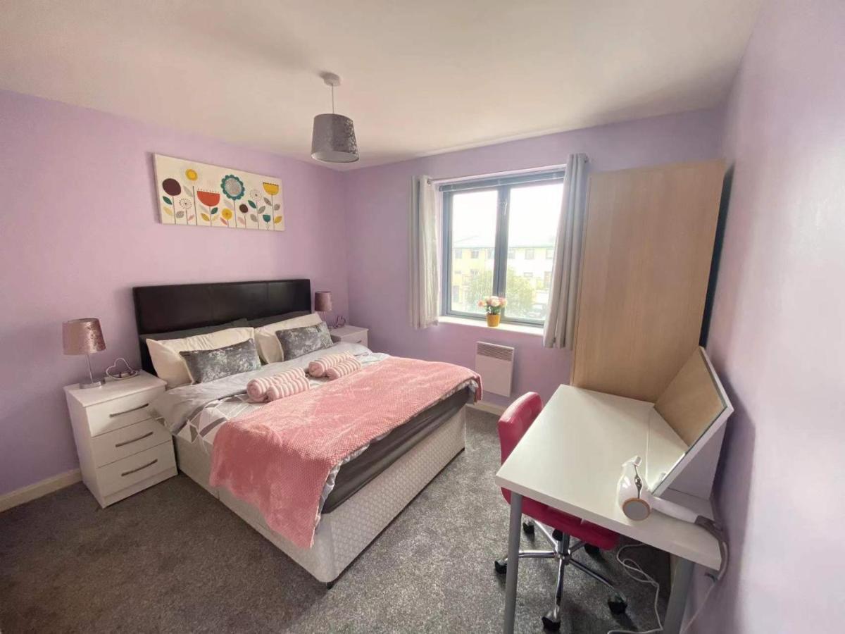 Lovely 2-bedrooms Step To The Apartment Swansea